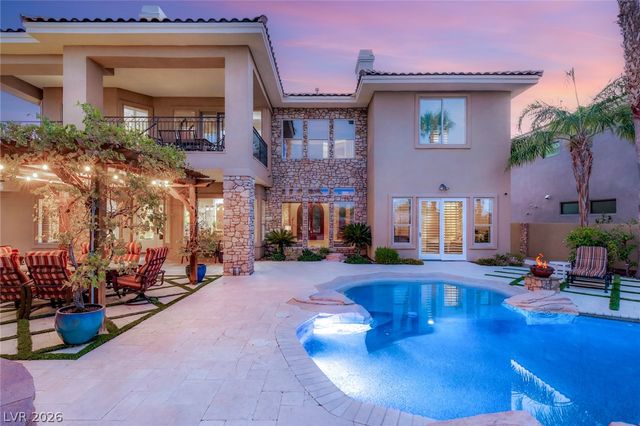 2004 Slow Wind Street, Las Vegas, NV 89134