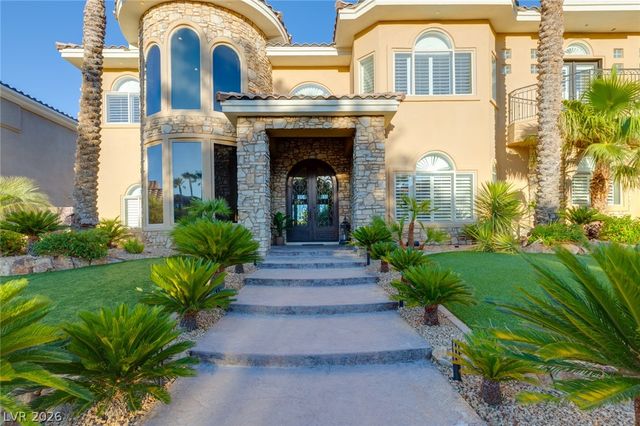 2004 Slow Wind Street, Las Vegas, NV 89134