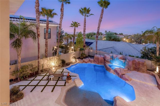 2004 Slow Wind Street, Las Vegas, NV 89134