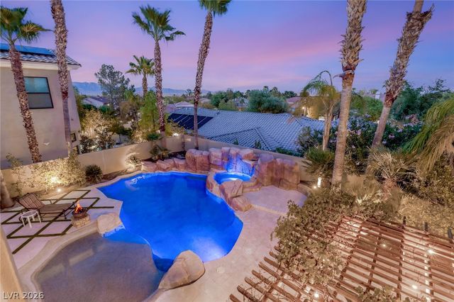 2004 Slow Wind Street, Las Vegas, NV 89134