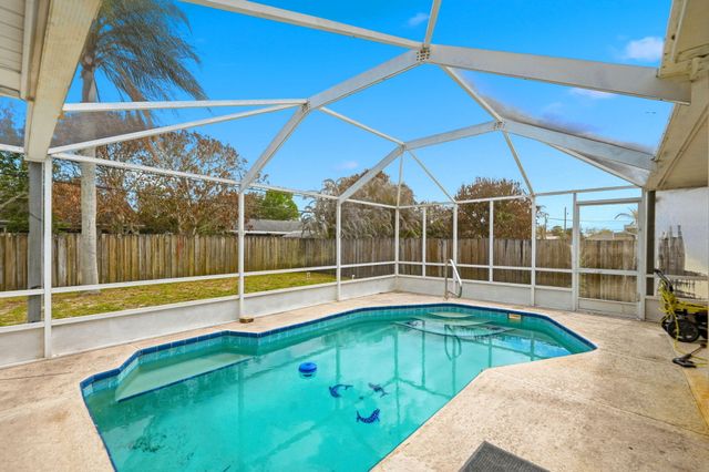 868 SW Duncan Terrace, Port St. Lucie, Port St Lucie, FL 34953