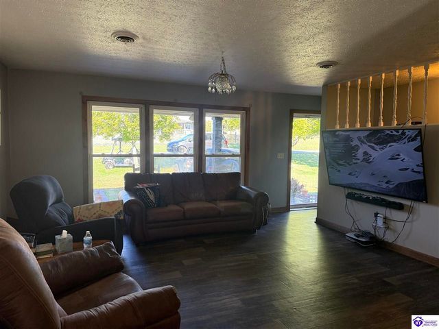 100 Cave Mill Court, Leitchfield, KY 42754