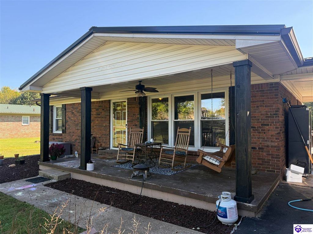 100 Cave Mill Court, Leitchfield, KY 42754