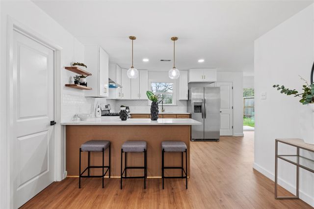 5023 Redstart Street, Houston, TX 77035