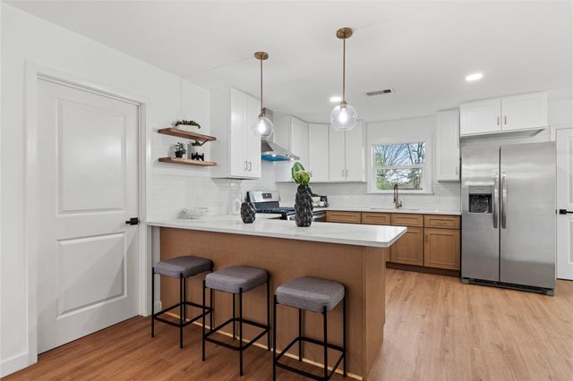 5023 Redstart Street, Houston, TX 77035