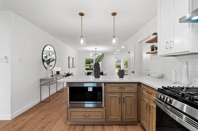 5023 Redstart Street, Houston, TX 77035