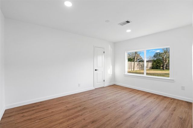5023 Redstart Street, Houston, TX 77035