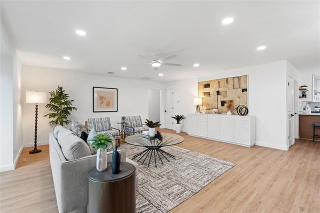 5023 Redstart Street, Houston, TX 77035