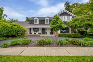 707 Gary Court, Wheaton, IL 60187