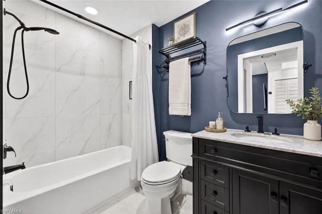1033 Egrets Walk CIR 103, Naples, FL 34108