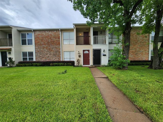 8848 Kempwood Drive, Houston, TX 77080