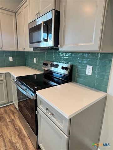 423 Calumet, Palacios, TX 77465