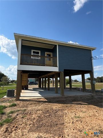423 Calumet, Palacios, TX 77465