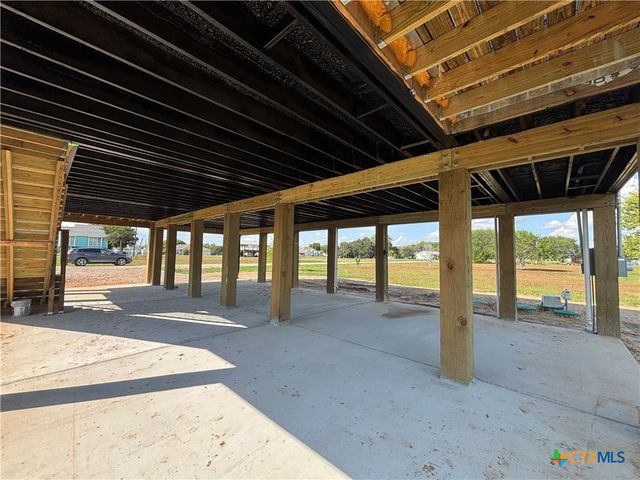 423 Calumet, Palacios, TX 77465