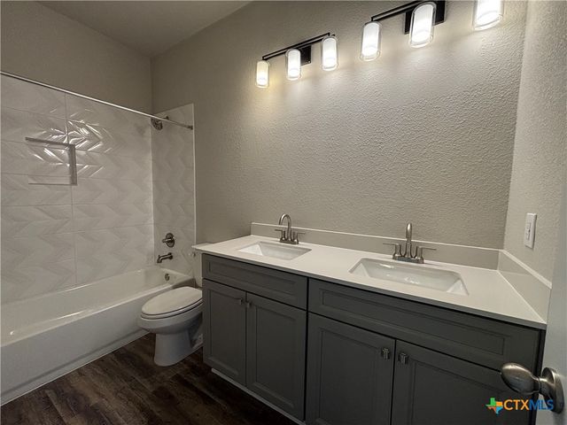 423 Calumet, Palacios, TX 77465