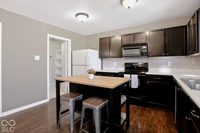 6626 Sonesta Drive, Indianapolis, IN 46217