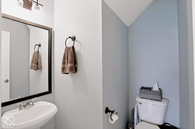 6626 Sonesta Drive, Indianapolis, IN 46217