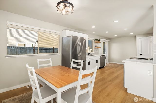 17204 109th Place SE, Renton, WA 98055