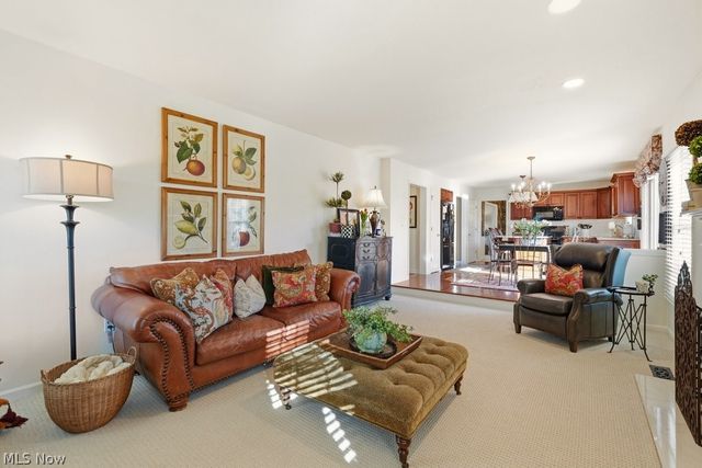 9943 Brookhill Circle, Twinsburg, OH 44087
