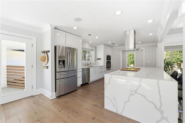 6179 Windsong Way, Smoke Rise, GA 30087