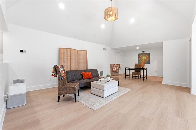 6179 Windsong Way, Smoke Rise, GA 30087