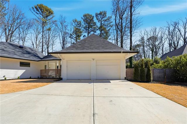 6179 Windsong Way, Smoke Rise, GA 30087