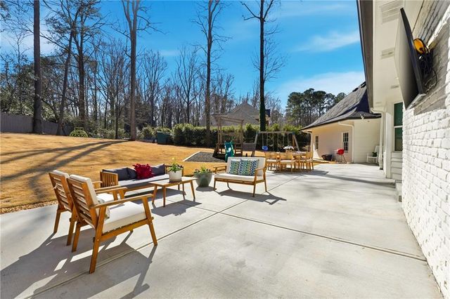 6179 Windsong Way, Smoke Rise, GA 30087