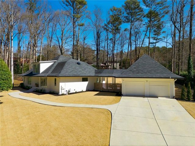 6179 Windsong Way, Smoke Rise, GA 30087