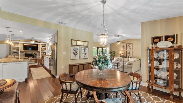 906 CRESTVIEW DRIVE, Auburndale, FL 33823