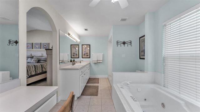 906 CRESTVIEW DRIVE, Auburndale, FL 33823