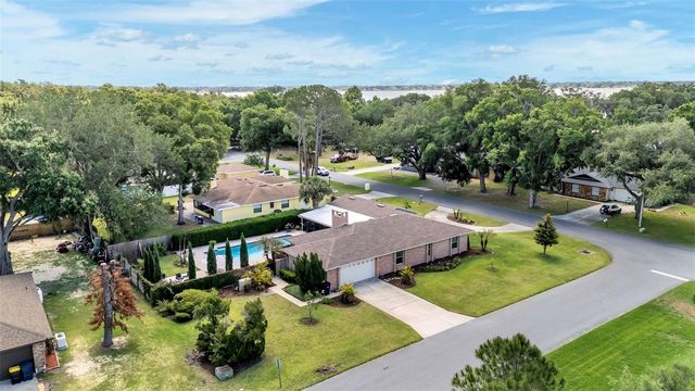 906 CRESTVIEW DRIVE, Auburndale, FL 33823