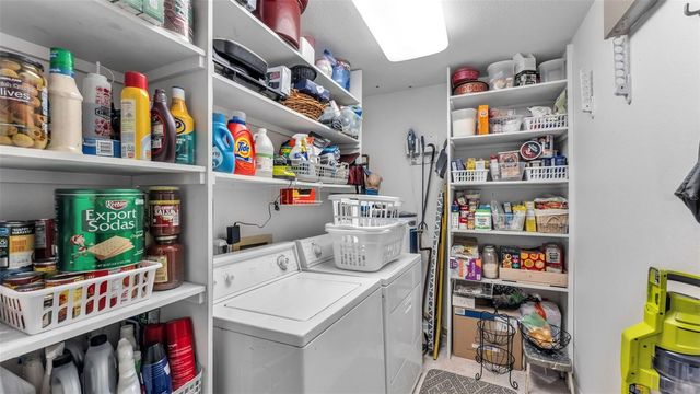 906 CRESTVIEW DRIVE, Auburndale, FL 33823