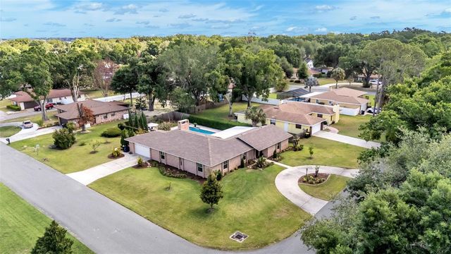 906 CRESTVIEW DRIVE, Auburndale, FL 33823