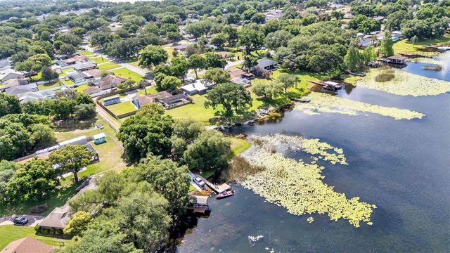 906 CRESTVIEW DRIVE, Auburndale, FL 33823