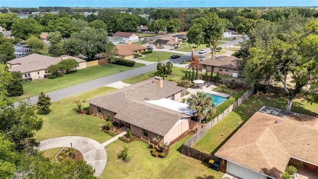 906 CRESTVIEW DRIVE, Auburndale, FL 33823