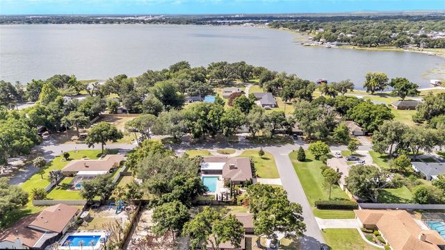 906 CRESTVIEW DRIVE, Auburndale, FL 33823