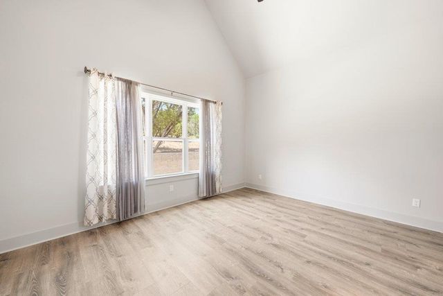 411 Eagle LN, Fischer, TX 78623