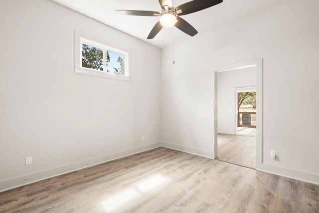 411 Eagle LN, Fischer, TX 78623