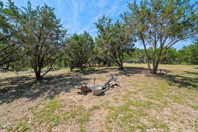 411 Eagle LN, Fischer, TX 78623