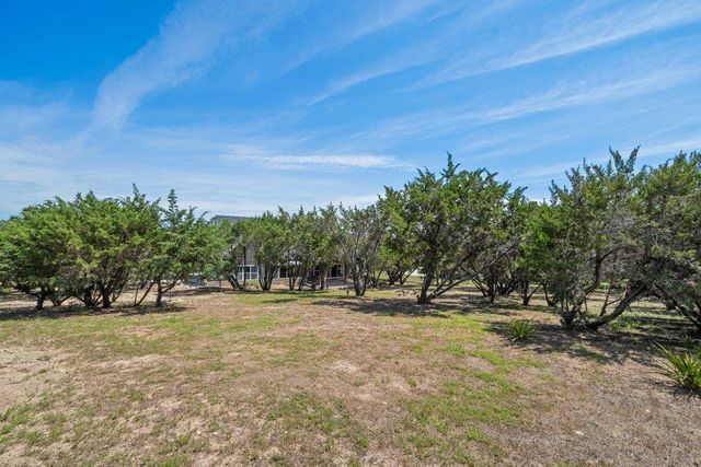 411 Eagle LN, Fischer, TX 78623