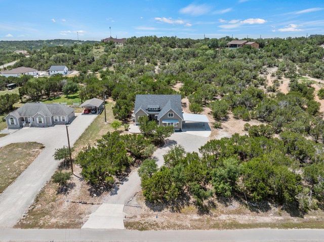 411 Eagle LN, Fischer, TX 78623