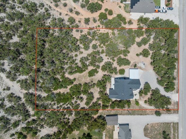 411 Eagle LN, Fischer, TX 78623
