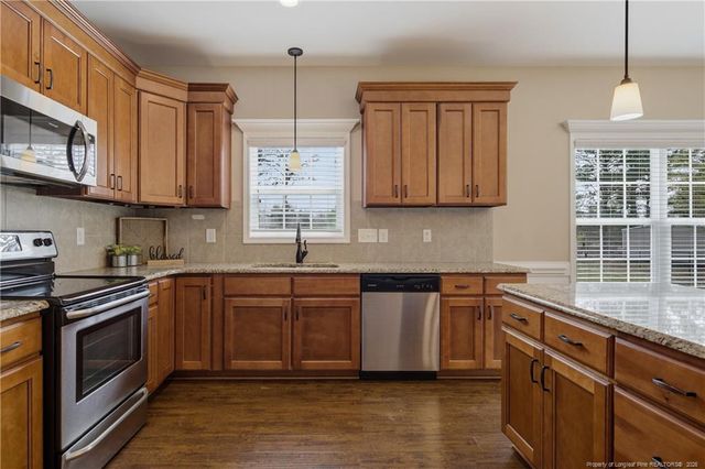 103 Crossbridge Lane, Autryville, NC 28318