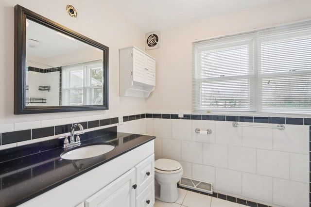 1105 Sequoia Trail, Madison, WI 53713