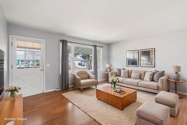 1105 Sequoia Trail, Madison, WI 53713