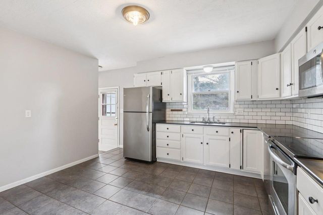 1105 Sequoia Trail, Madison, WI 53713