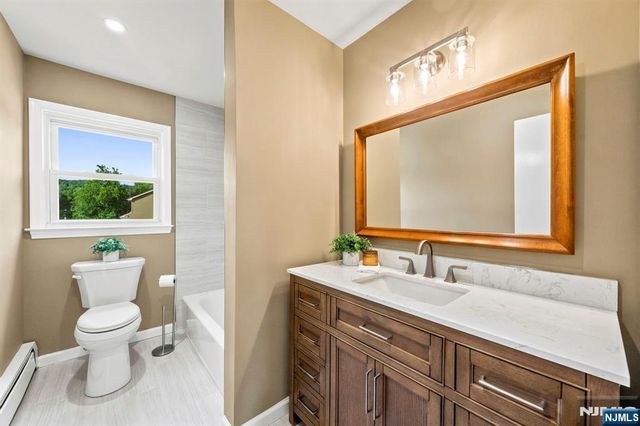 22 Marguerite Lane, Montville Township, NJ 07082