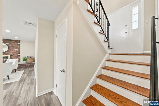 22 Marguerite Lane, Montville Township, NJ 07082