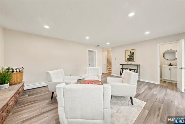 22 Marguerite Lane, Montville Township, NJ 07082