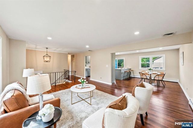 22 Marguerite Lane, Montville Township, NJ 07082